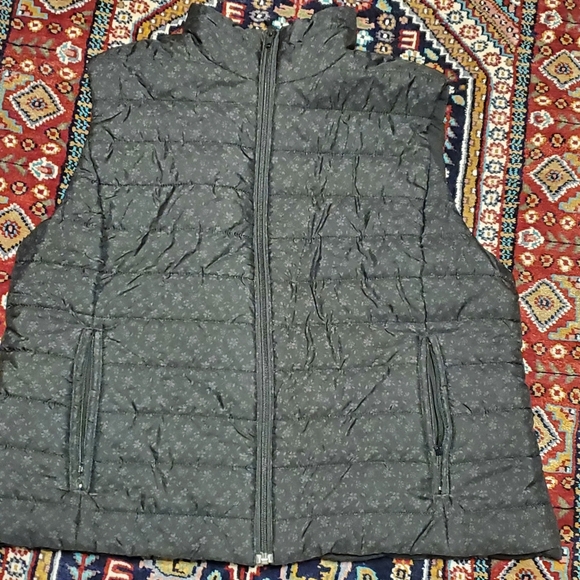 LOFT AnnTaylor. SZ XL PUFFER VEST FLORAL. BLACK. VEST. - Picture 1 of 5